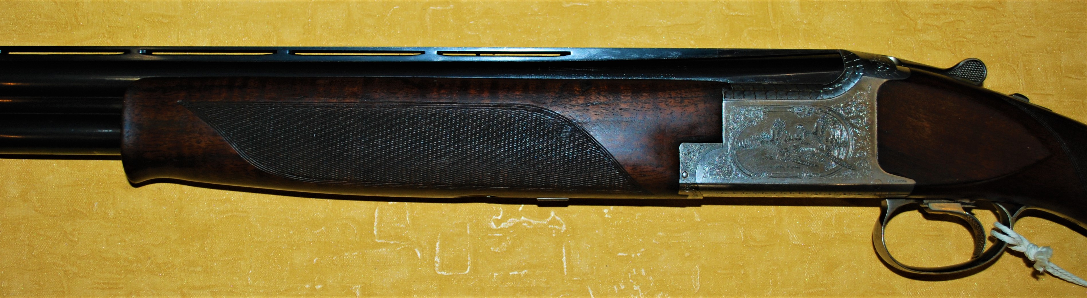 BROWNING 12G OVER AND UNDER SHOTGUN. - Emma Custom Rifles