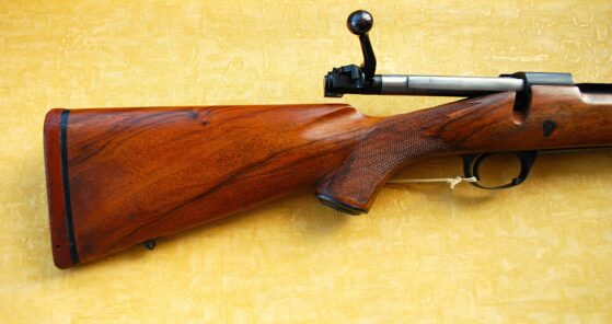 KIMBER .375 HOLLAND AND HOLLAND BOLT ACTION RIFLE. - Image 2