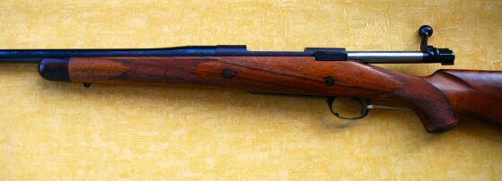 KIMBER .375 HOLLAND AND HOLLAND BOLT ACTION RIFLE. - Image 6