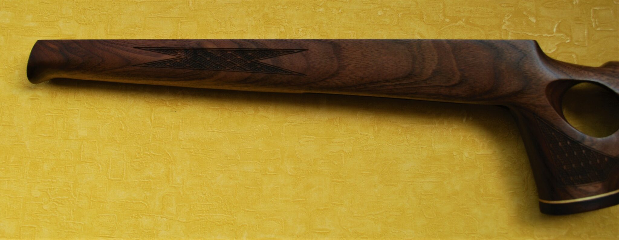 ANSCHUTZ 14161417 RIGHT HANDED THUMBHOLE DELUXE RIFLE STOCK. Emma