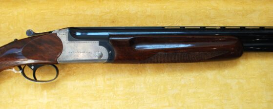 AYA 12G OVER AND UNDER YEOMAN SHOTGUN.  - Image 3