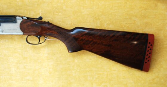 AYA 12G OVER AND UNDER YEOMAN SHOTGUN.  - Image 5